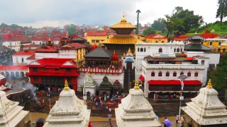 पशुपतिनाथको कवच, मुकुट, नागमणि, एकमुखे रुद्राक्ष प्रदर्शन