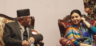 मन्त्रिपरिषद् बैठकअघि राष्ट्रपति भेट्न शीतलनिवास पुगे प्रम ओली