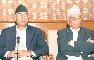 शुरु भयो काँग्रेस  पदाधिकारी  बैंठक, सरकारविरुद्ध देशव्यापी आन्दोलनको तयारी