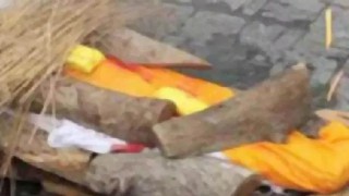 मुर्दा उठेर चितामा बस्यो, मलामीहरूको भागाभाग