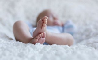 नौ महिने बालकको उपचारका लागि सहयोग जुट्दै