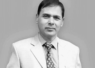 रहेनन् लोकप्रिय गायक रत्न बानियाँ