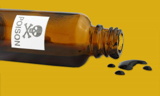 दुई छोरीसहित आमाले पनि खाइन् विष...