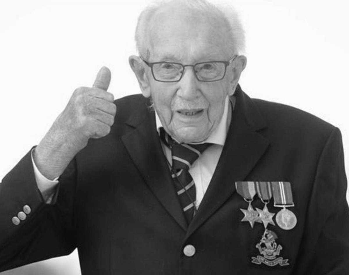 कोरोनासँग जुध्न लाखौं संकलन गरेका मूरको कोरोनाकै कारण निधन