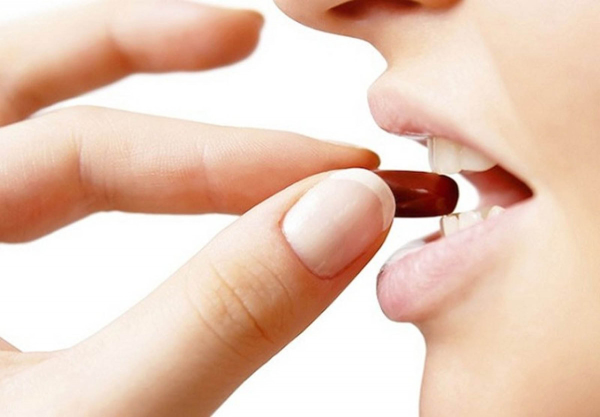 किशोरीलाई विद्यालयमै  आइरन चक्की खुवाउने अभियान शुरु