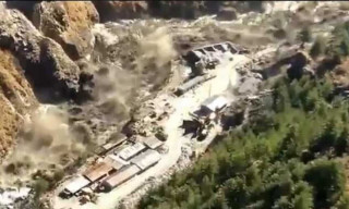 फुट्यो हिमताल, १५० बढीलाई बगायो 