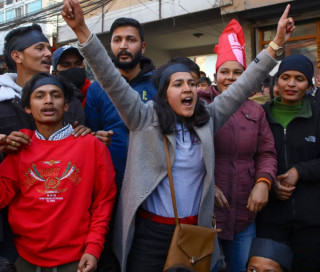 अखिलले ओलीलाई प्रधानमन्त्रीको कुर्सीमा बस्न रोक्ने, उनका मन्त्रीलाई अब जहाँ भेट्‍यो त्यही ठोक्ने 