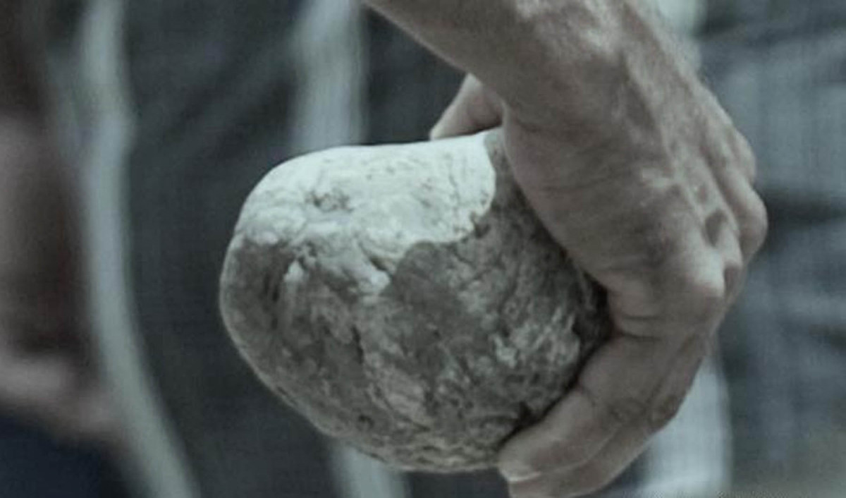 पर्सामा ढुङ्गा प्रहारबाट दुई प्रहरी  घाइते