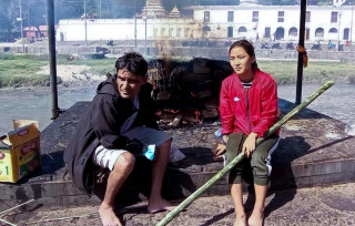 सपना रोक्काको जाहेरी पछि विनयजंग बस्नेतलाई खोरमा जाक्न प्रहरी परिचालन,  यस्तो छ लफडा 