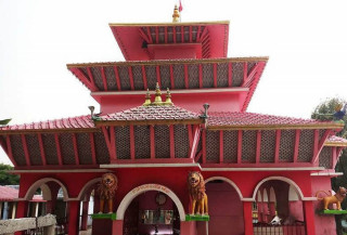 राजदेवी मन्दिर परिसरमा धर्मशाला बन्ने