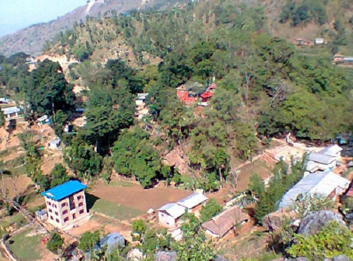 बाहुनीडाँडाका स्थानीयवासी आफैँले निकाले गाउँमा दूधकोशीको पानी