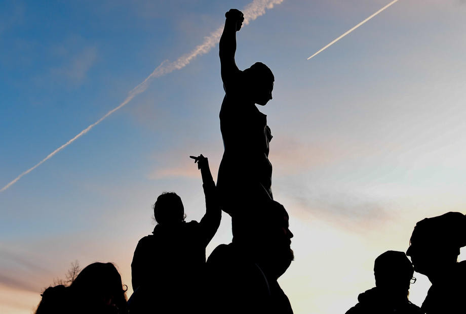 'अबका युवा मासुभात, मोटरसाइकलमा राख्न दुईचार लिटर पेट्रोलमा नअल्झिने'