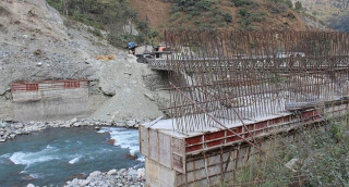 म्याग्दीको घारखोलामा मोटर चल्ने पुल निर्माण शुरु