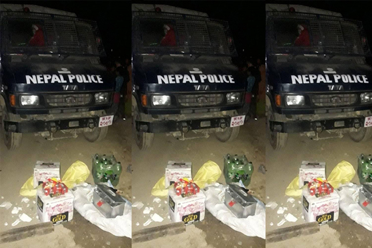 गाँजा बरामद गर्न पुगेको प्रहरी र स्थानीयबीच झडप