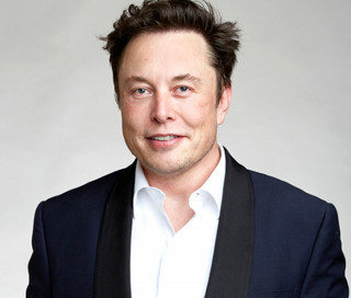 टेस्लाका अधिकृत एलन मस्क संसारकै धनी व्यक्ति बन्न सफल भए
