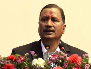 विप्लवले बुधबार विशेष पत्रकार सम्मेलन गर्दै