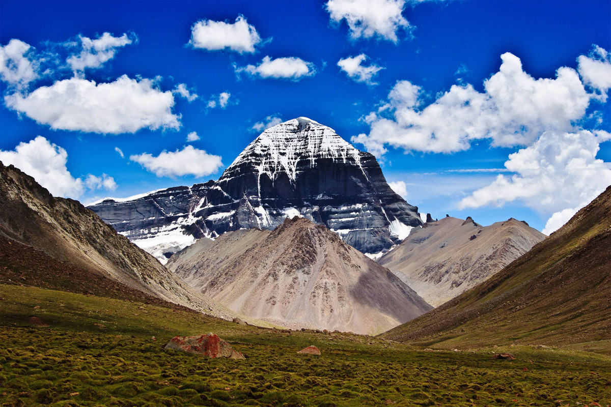 मानसरोवर कैलाश दर्शन गर्न हुम्लामा पर्यटक