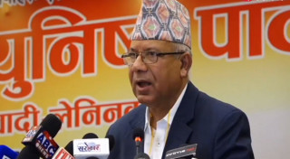 माधव नेपालको राजनीति सिध्याउन लागेका ओलीले १७–बुँदे स्पष्टीकरण सोध्दै पठाए ४ पाने पत्र