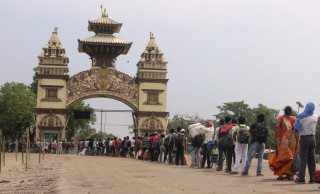 कोरोना कहरः रोजगारीका लागि भारत जाने बढे