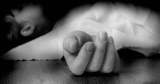 सिद्धबाबामा ढुङ्गा लागेर सहचालकको मृत्यु
