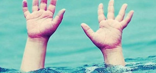 सल्यानमा खहरे खोलाले बगाउँदा एक बालकको मृत्यु, आमा घाइते