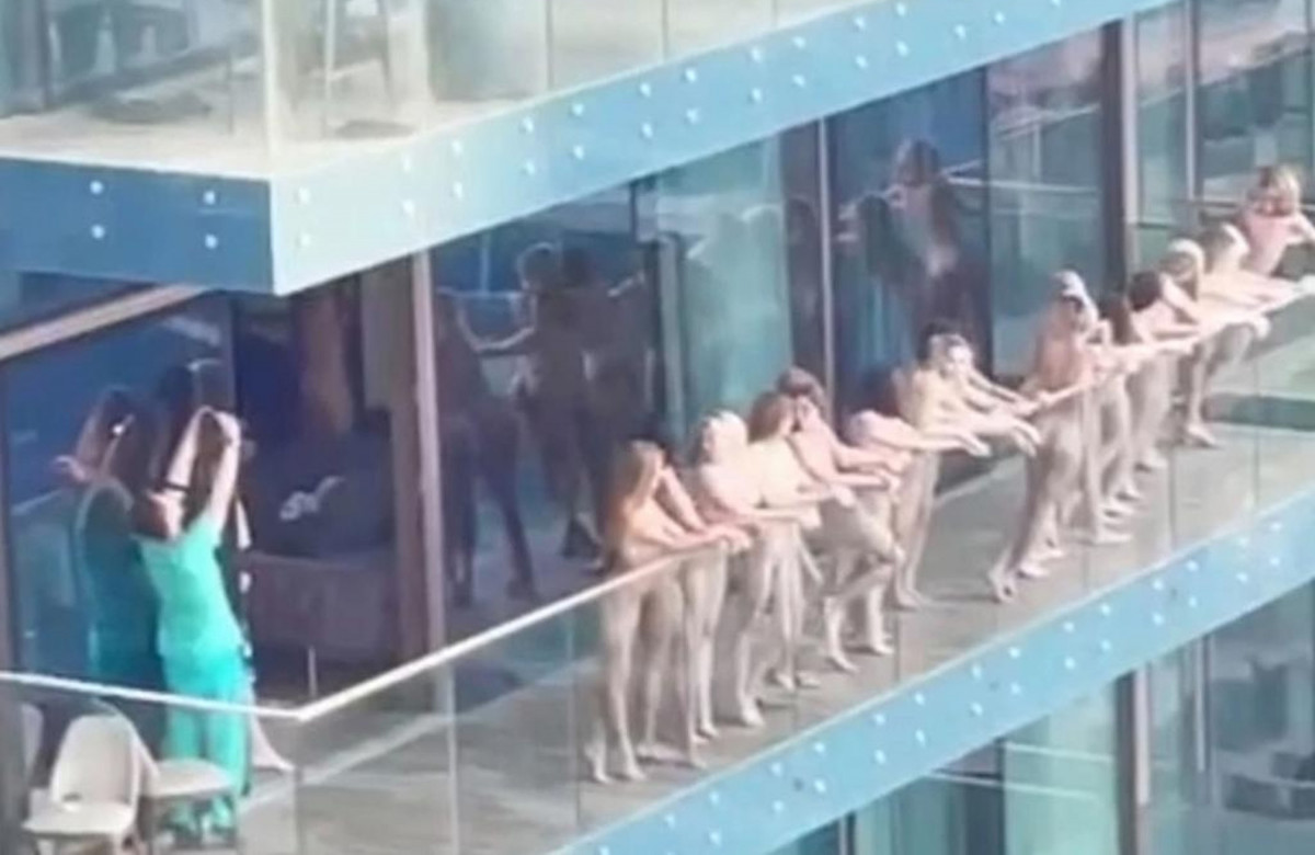 दुबइमा नग्न भएर बाल्कोनीमा पोज दिने दर्जन महिला पक्राउ, केका लागि गरेका थिए यस्तो हर्कत ?