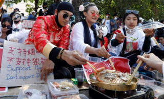 सेनाले सैनिक कु गरेसँगै विरोधमा उत्रेका १२० भन्दा बढी कलाकार पक्राउ