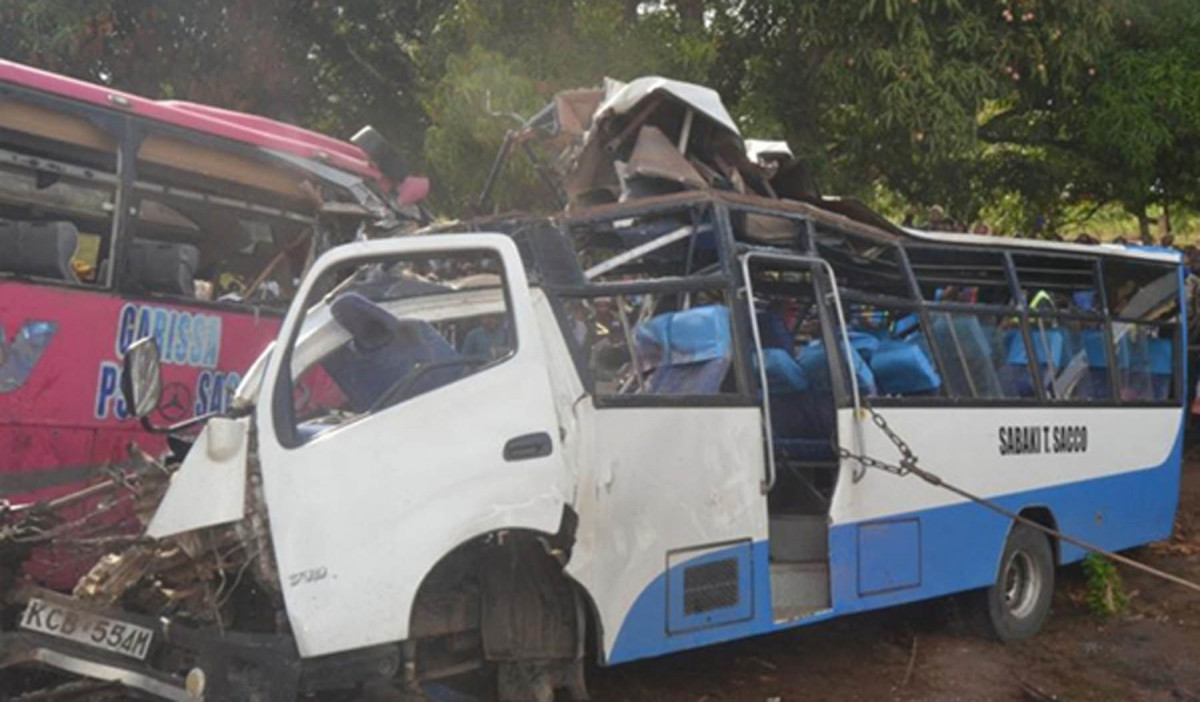 केन्यामा बस दुर्घटना : १५ को मृत्यु,  १४ घाइते