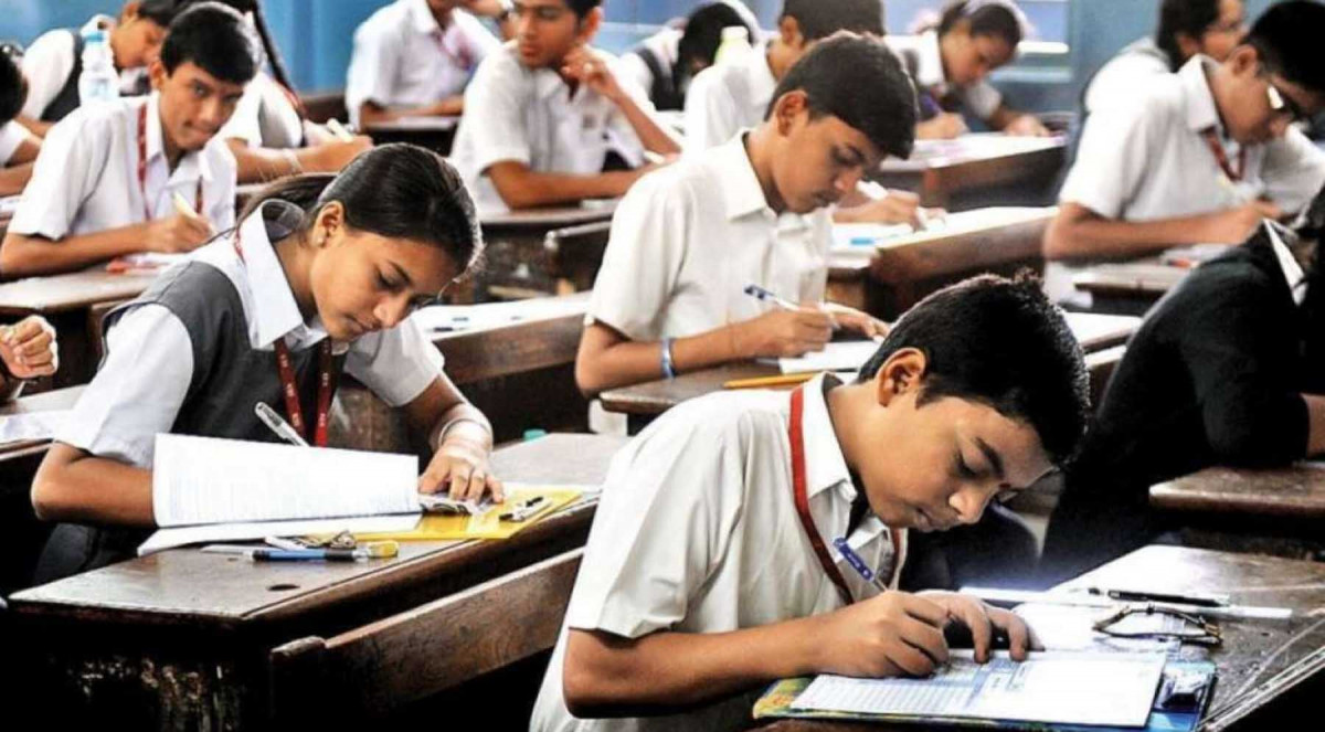 कोरोना  संक्रमण फैलिदै गएपछि भारतमा कक्षा १० को परीक्षा रद्द