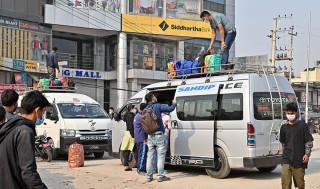 १५ दिनमा ६ लाख ५ हजारले छोडे उपत्यका