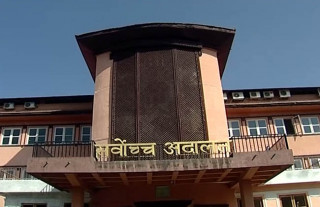 माओवादी त्यागेर एमाले भएका यी ४ जनप्रतिनिधिलाई पुनःबहाली गर्न अदालतले दियो फेरि अर्को आदेश