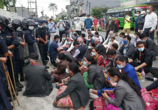 गण्डकी प्रदेशसभामा मुख्यमन्त्रीमाथि एमाले सांसदको व्यंग्य- वृद्धभत्ता खाने उमेरमा प्रदेश प्रमुखको कार्यालय अगाडि तमासा देखाउनु भयो !