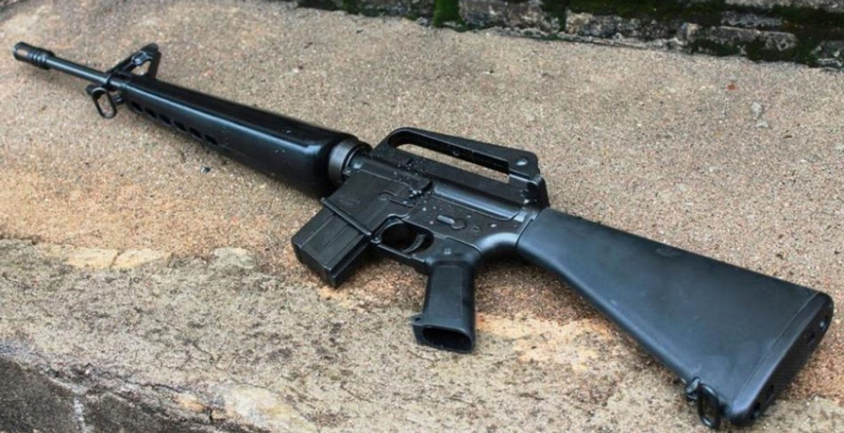 आफैंले बोकेको राइफल पड्किएर सेनाका जवान घाइते