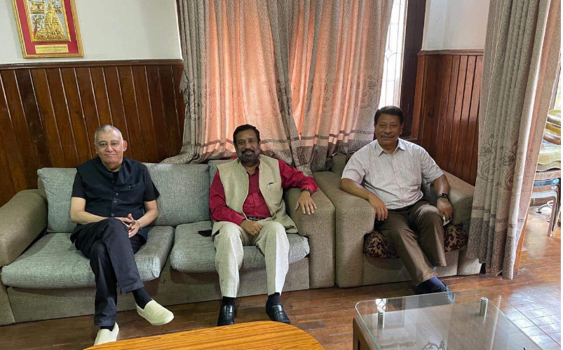 देउवालाई रोक्न तीन भाईले चारै सुर बाँध्ने, लञ्च मिटिङमा अरू के-के भयो ?