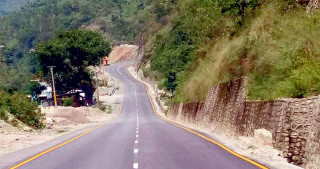 सडक सञ्जालबाट टाढा भयो हेलम्बु