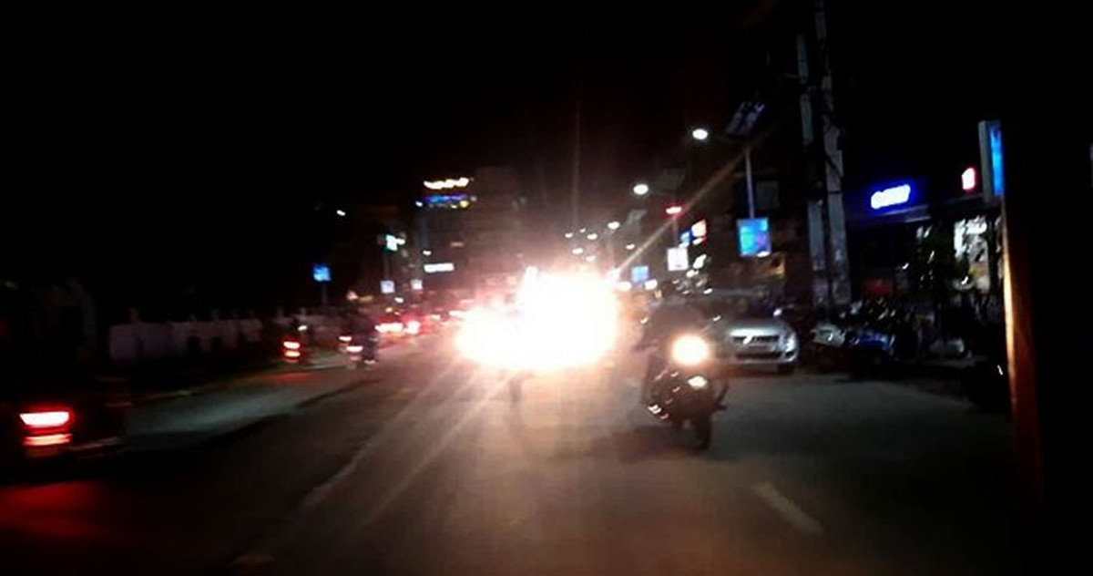 के राति ८ बजेपछि सवारीसाधनमा लगाइएको निषेधाज्ञाले संक्रमण नियन्त्रण गर्ला त?