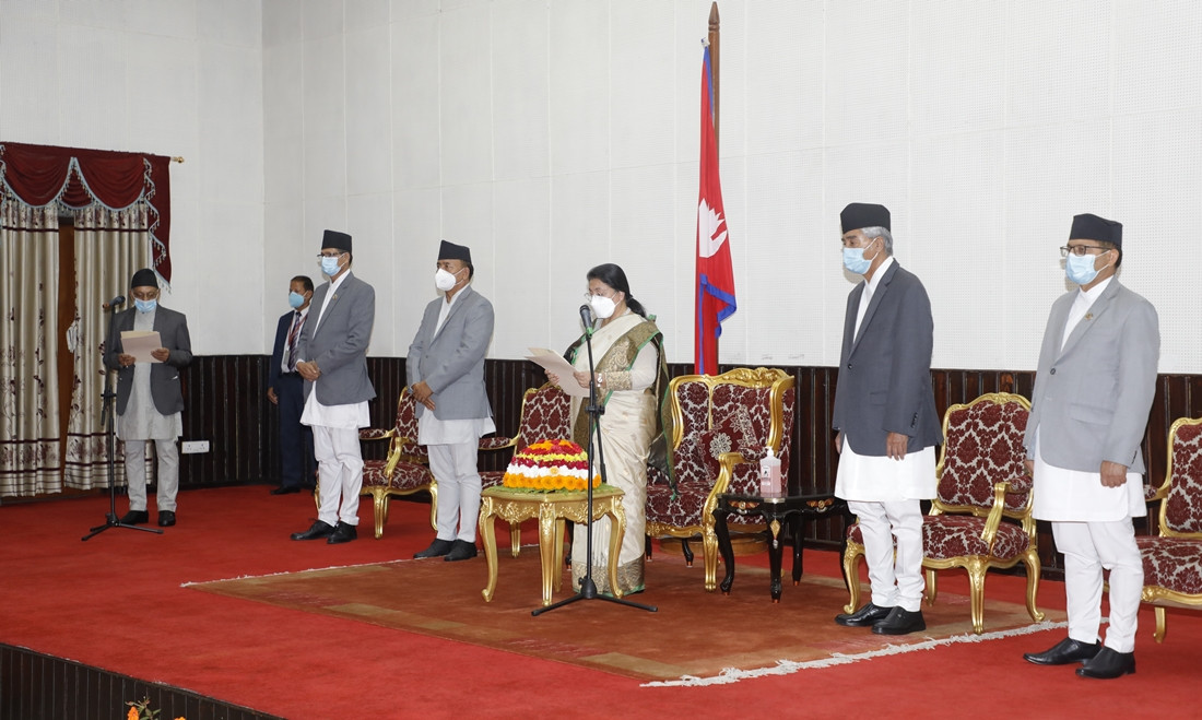 प्रदेश प्रमुख मिश्रले लिए शपथ