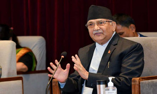 मध्यमार्गी नेताहरूलाई पनि पार्टीभित्र ल्याउन चाहँदैनन् ओली