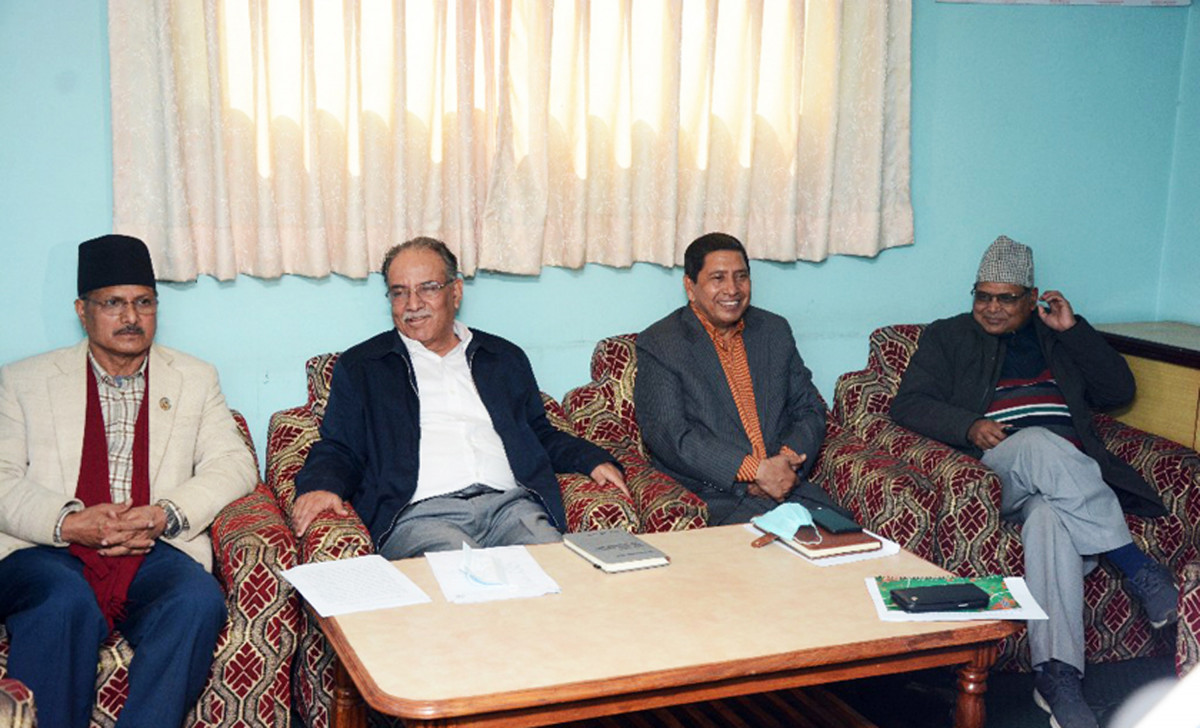 पेरिसडाँडामा माओवादी केन्द्रको स्थायी समिति बैठक  जारी