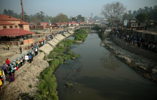 फोहर व्यवस्थापन नहुँदा वाग्मती प्रदूषित बन्दै