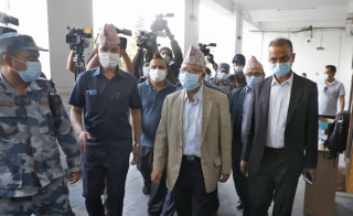 सनाखतको लागि प्रस्तावित नेकपा एकीकृत समाजवादी पार्टीका नेता निर्वाचन आयोगमा