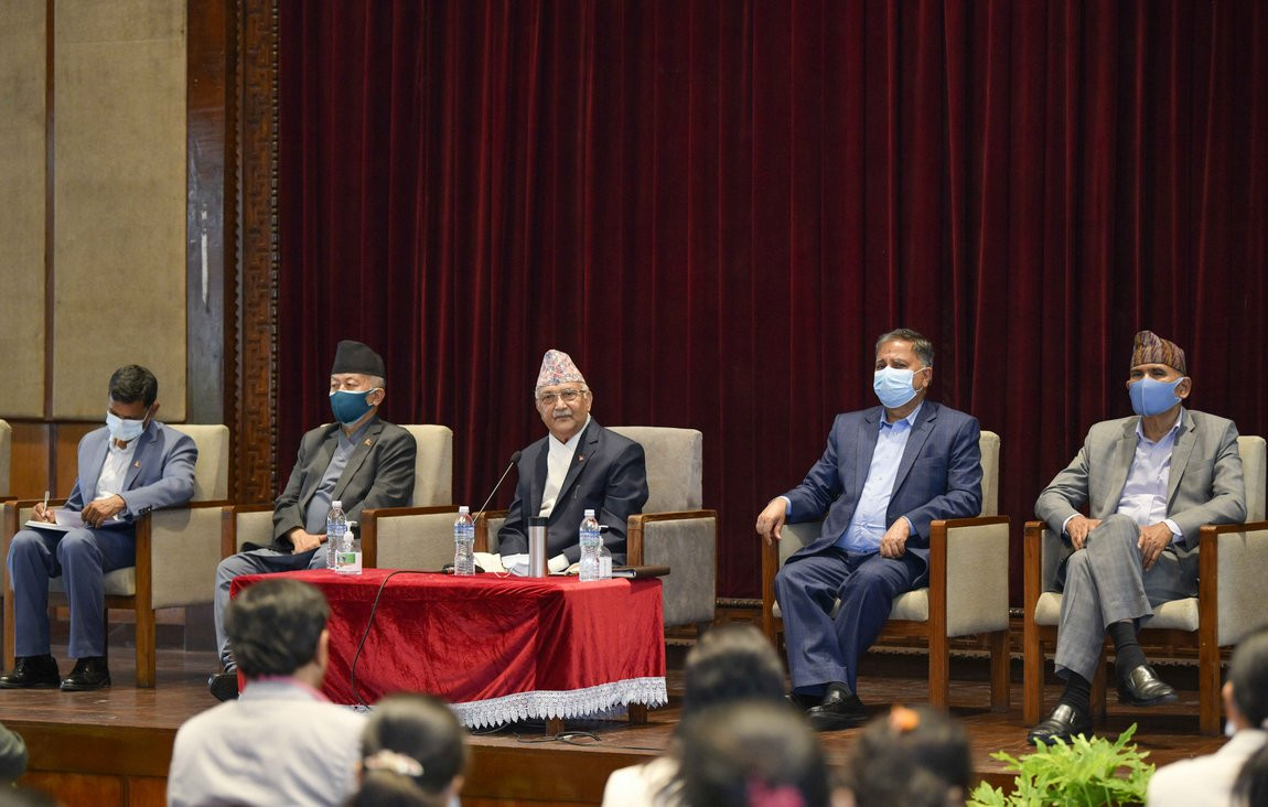 एमाले स्थायी कमिटी बैठक स्थगित, भोलि बिहान बस्ने