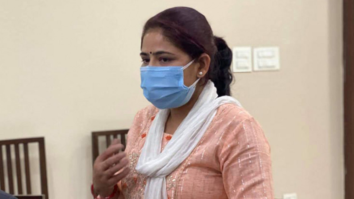 अपहरणको आरोपमा विमला वलीले शंकर पोखरेलविरुद्ध दिइन् किटानी जाहेरी