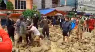 बुटवलका मेयर सुवेदीलाई आफ्नै कार्यकर्ताले हाने  मुक्का