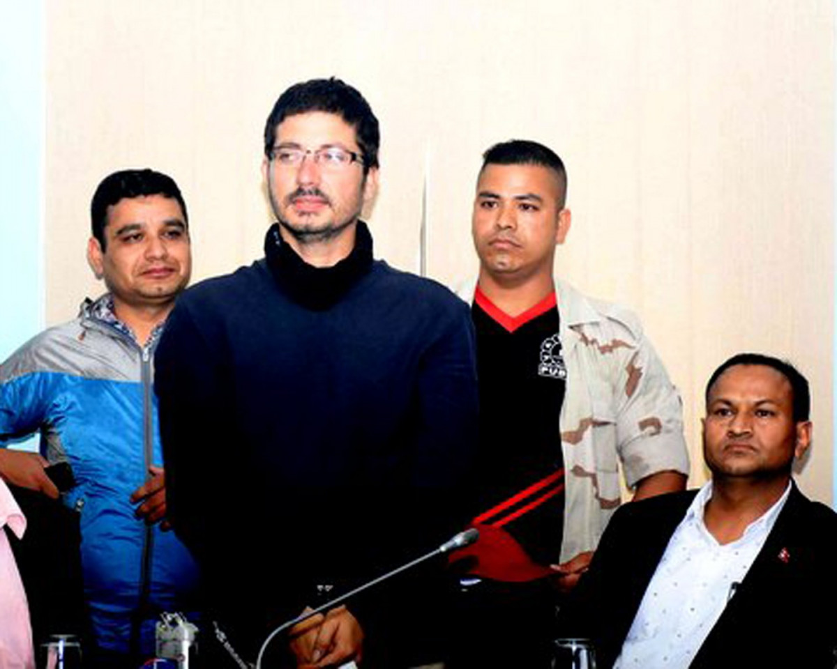 ३३ किलो सुन प्रकरण : मुख्य अभियुक्त गोरेसहित ६ जनालाई जन्म कैदको सजाय, अन्यले पाए सफाइ