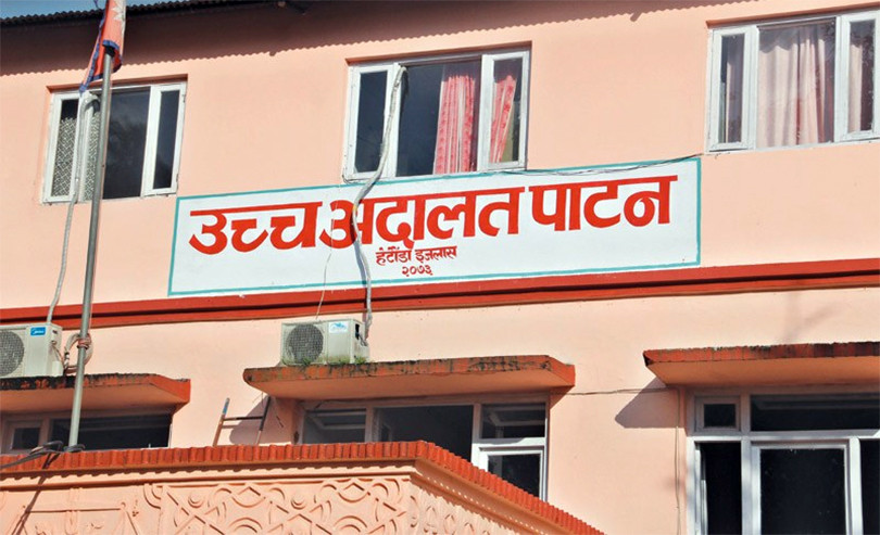 दलीय राजनीतिमा लाग्ने शिक्षक–कर्मचारीलाई कारबाही गर्न अदालतको आदेश