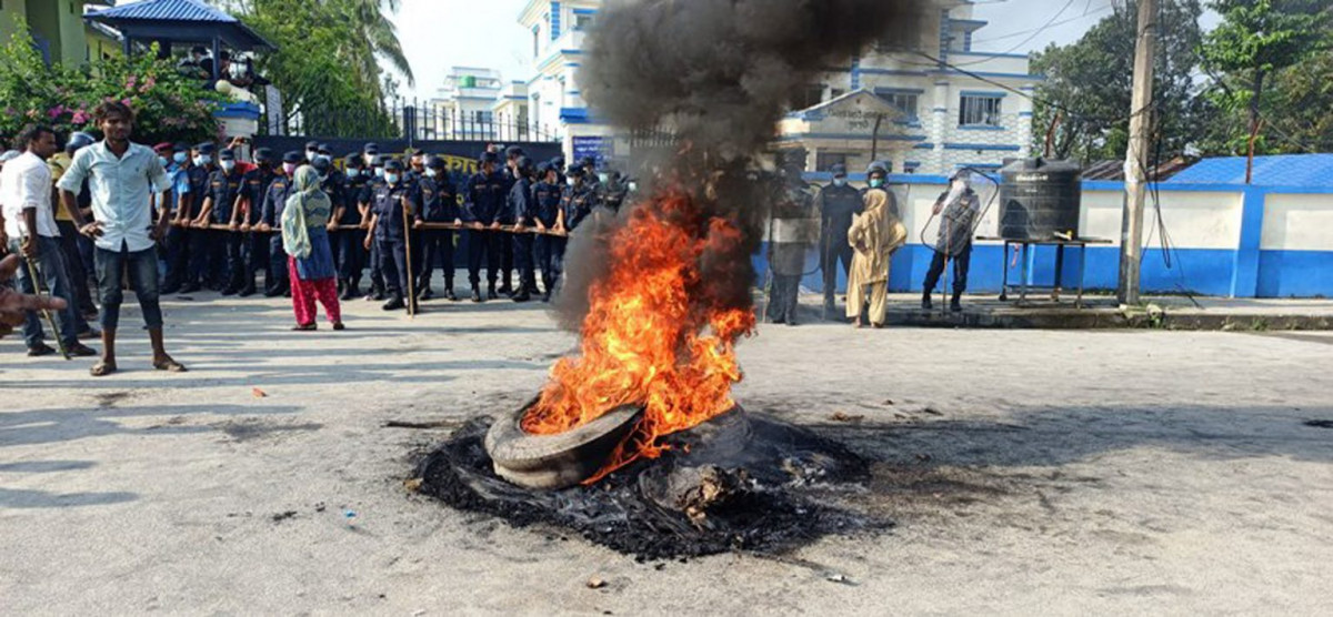 प्रहरी हिरासतमा युवाले गरे आत्महत्या : इनरुवामा बजारमा विरोध प्रदर्शन, बजार बन्द र तोडफोड !