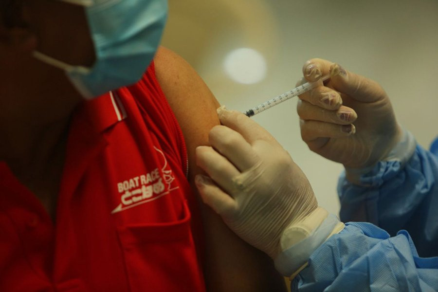 आजबाट अग्रपंक्तिमा काम गर्ने व्यक्तिलाई बुस्टर डोज खोप, क-कसले पाउँछन् ?