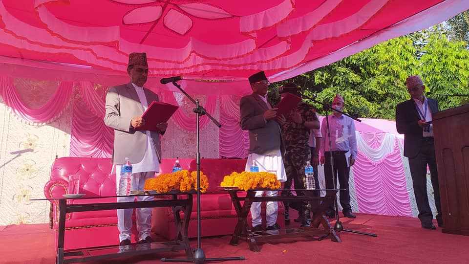 बागमती प्रदेशका नवनियुक्त मुख्यमन्त्री राजेन्द्र पाण्डेले लिए शपथ, पाण्डेले आजै सानो मन्त्रिमण्डल गठन गर्ने