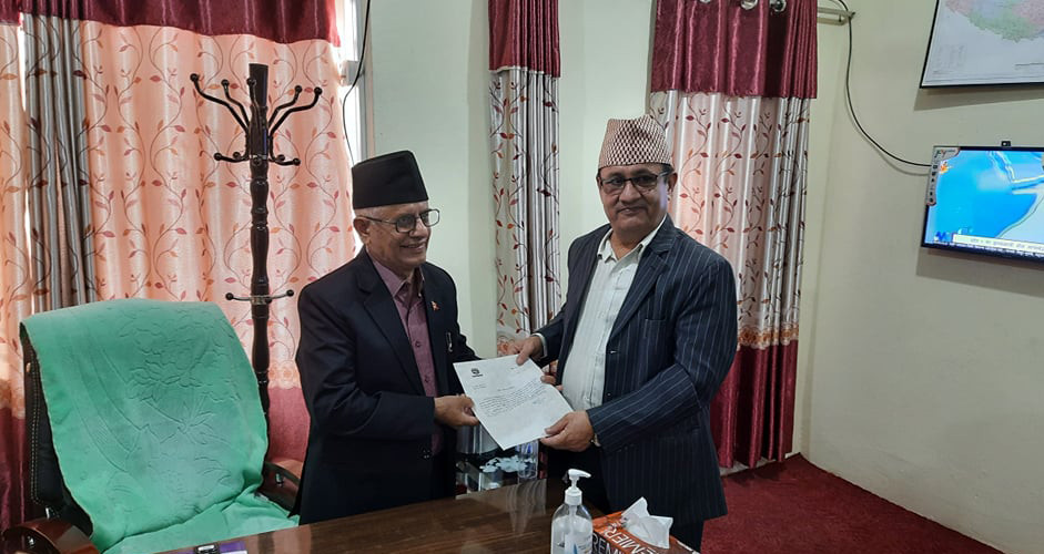 प्रदेश १ मा मंगलबार १ बजेभित्र नयाँ सरकार गठनका लागि दाबी पेस गर्न आह्वान, राजेन्द्र राईलाई मुख्यमन्त्री बनाउने